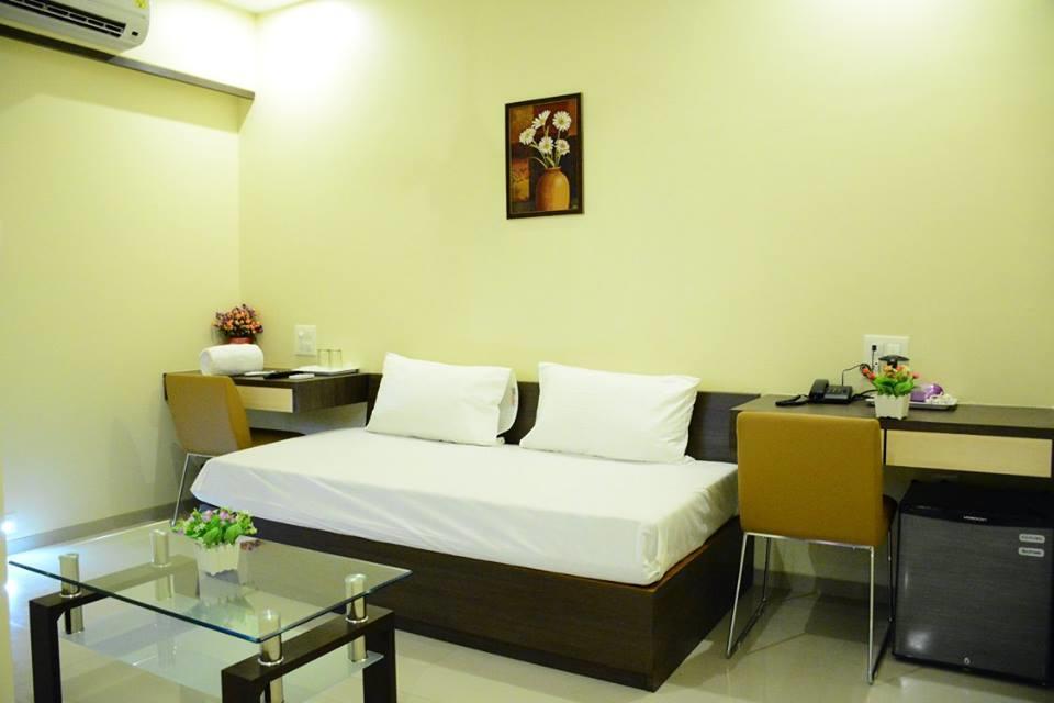 Hotel Ramkrishna Executive Barsi Exterior photo